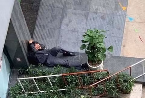 Thư tuyệt mệnh đẫm nước mắt của bé gái nhảy lầu 39 vì bố mẹ ly hôn: Chuẩn bị tâm lý thế nào để con không bị sốc?-3