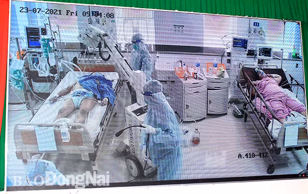 Điều trị bệnh nhân Covid-19 nặng tại Bệnh viện Đa khoa Thống Nhất, Đồng Nai. Nguồn: Báo Đồng Nai.