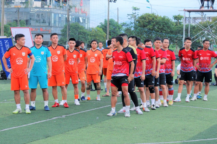 Sau nhiều vòng đấu, đội Viettel Hà Tĩnh và Hội Doanh nhân trẻ Hà Tĩnh đã xuất sắc vào chung kết.