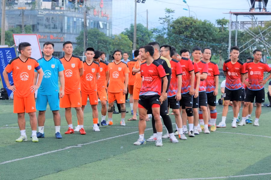 Sau nhiều vòng đấu, đội Viettel Hà Tĩnh và Hội Doanh nhân trẻ Hà Tĩnh đã xuất sắc vào chung kết.