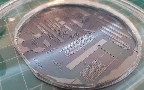 Thiết bị Static Droplet Microfluidic có thể phát hiện nhanh chóng các tế bào khối u.