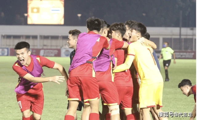 Tờ Sohu dự đoán U19 Thái Lan và U19 Việt Nam sẽ gặp nhau trong trận chung kết. 