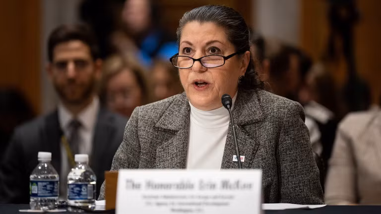 Bà Erin McKee, trợ lý quản trị viên của USAID
