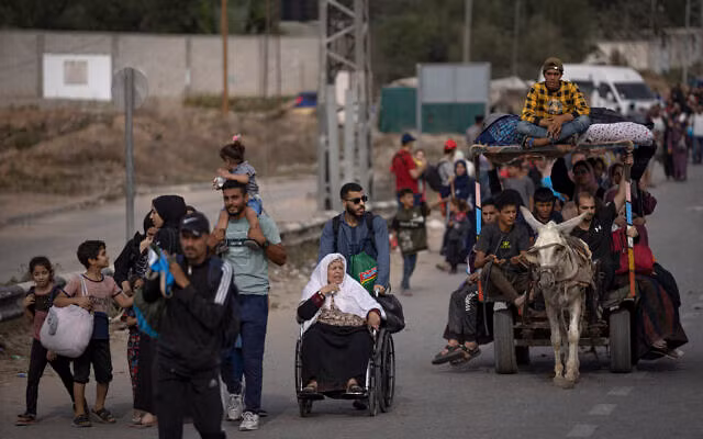 Người dân Palestine sơ tán đến phía nam Dải Gaza, ngày 11/11/2023