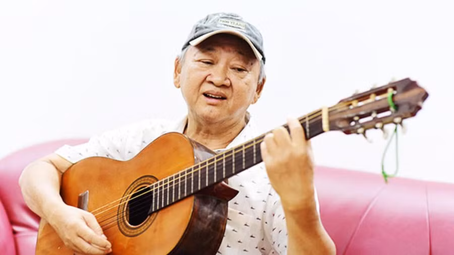 Nhạc sĩ Nguyễn Ngọc Thiện “phiêu” trong từng câu hát.