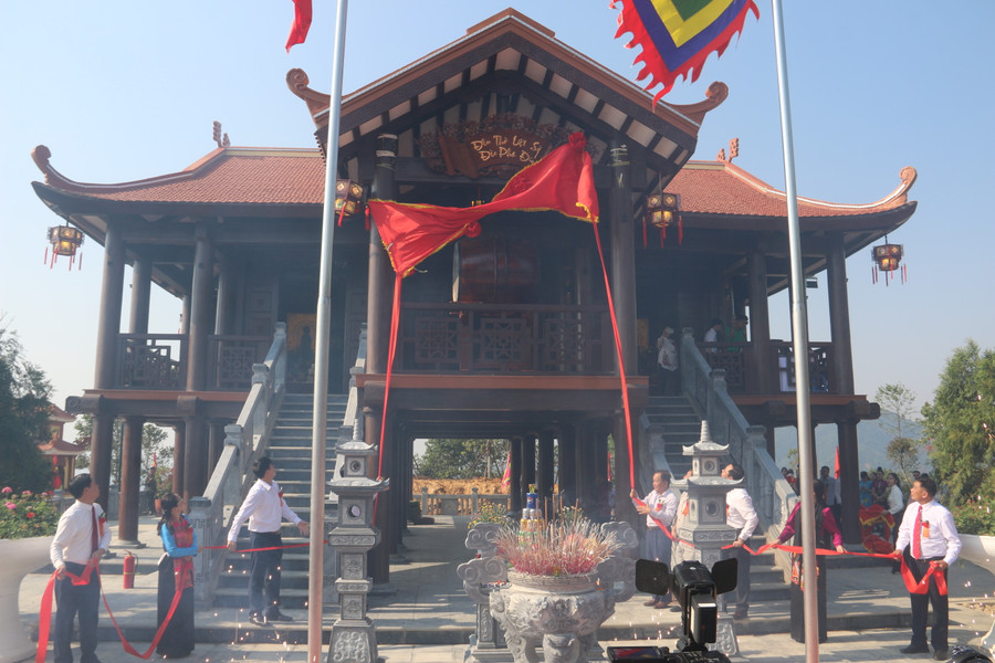 Công trình đền thờ liệt sỹ tại Khu lịch sử - văn hóa đèo Pha Đin đến nay đã hoàn thành giai đoạn I. Công trình đền thờ liệt sỹ tại Khu lịch sử - văn hóa đèo Pha Đin đến nay đã hoàn thành giai đoạn I.