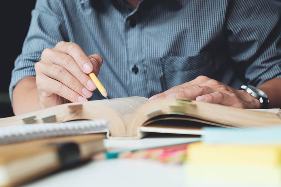 Đại dịch đã làm xáo trộn nền giáo dục. Đại dịch đã làm xáo trộn nền giáo dục.