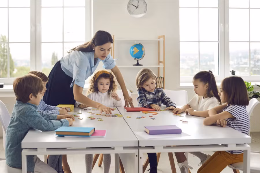 Pháp là quốc gia OECD có số ngày đi học ít nhất.