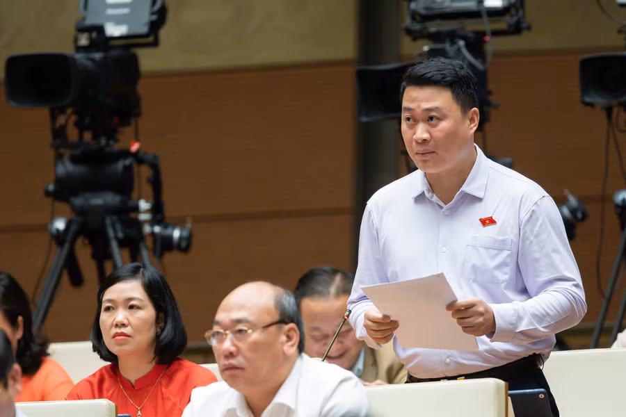 Đại biểu Hà Đức Minh - đoàn ĐBQH tỉnh Lào Cai.