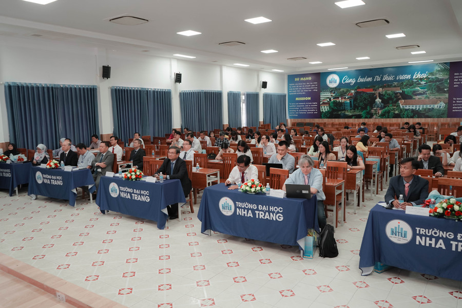 Toàn cảnh hội thảo Phát triển bền vững trong Kế toán, Kiểm toán, Tài chính và Quản trị.