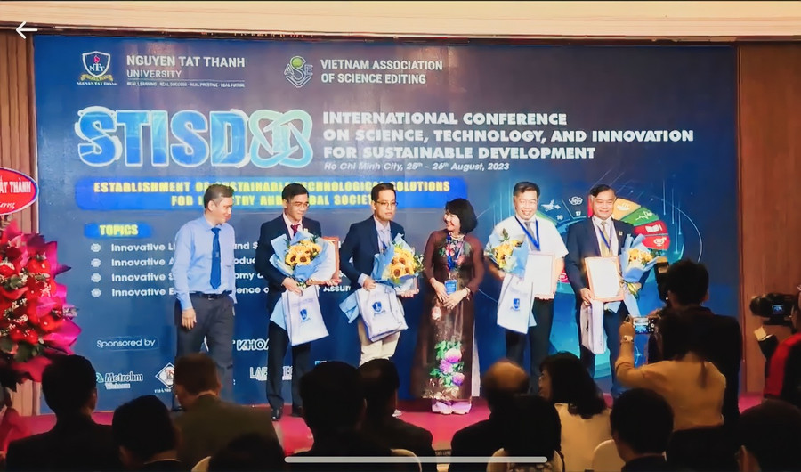 Hội thảo là diễn đàn trao đổi học thuật của các nhà khoa học trong và ngoài nước, chia sẻ kết quả nghiên cứu, thảo luận, đánh giá tính hiệu quả của các pháp công nghệ vì sự phát triển bền vững Hội thảo là diễn đàn trao đổi học thuật của các nhà khoa học trong và ngoài nước, chia sẻ kết quả nghiên cứu, thảo luận, đánh giá tính hiệu quả của các pháp công nghệ vì sự phát triển bền vững