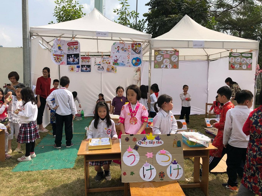 Gian hàng tham gia hội chợ Gian hàng tham gia hội chợ