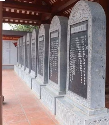 Lạc Đạo có 11 vị đại khoa.