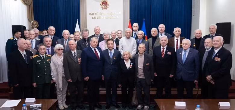 Đại sứ quán Việt Nam tại Nga tổ chức Lễ kỷ niệm 50 năm chiến thắng “Hà Nội – Điện Biên Phủ trên không” tại Moscow ngày 8/12. (Ảnh: ĐSQ Việt Nam tại Nga)