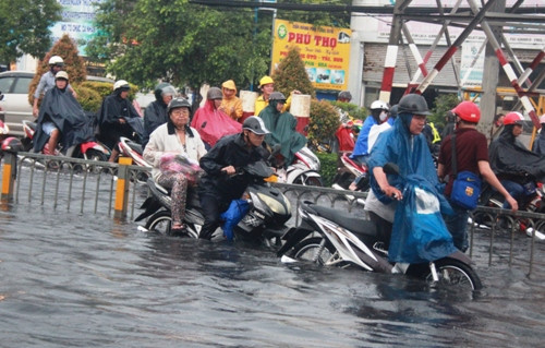 ngập, sài gòn, Kinh Dương Vương, kẹt xe, quận 5 ngập, sài gòn, Kinh Dương Vương, kẹt xe, quận 5