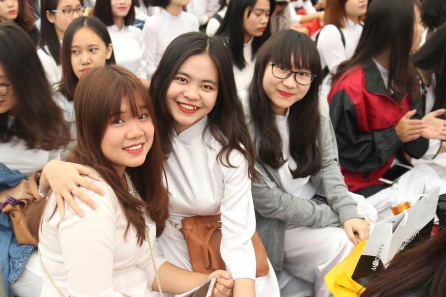 Sinh viên ĐH Thủ đô Hà Nội trong ngày khai giảng năm học mới Sinh viên ĐH Thủ đô Hà Nội trong ngày khai giảng năm học mới