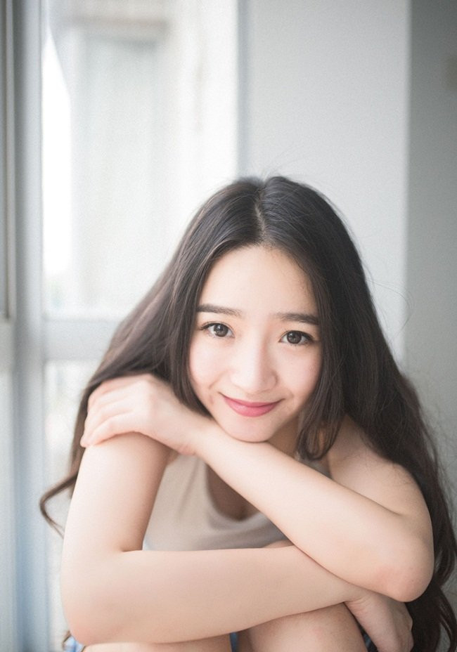 Hot girl sư phạm khoe dáng xinh đẹp gợi cảm