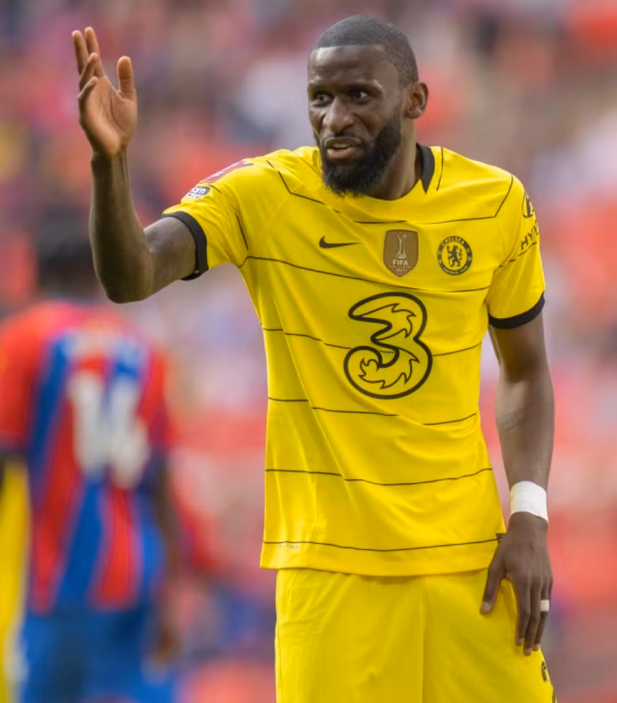 “Quỷ đỏ” cũng muốn đón về trung vệ Antonio Rudiger của Chelsea.