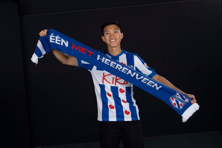 Sau niềm vui ngắn ngủi, Văn Hậu đang đối mặt tương lai u ám tại Heerenveen Sau niềm vui ngắn ngủi, Văn Hậu đang đối mặt tương lai u ám tại Heerenveen