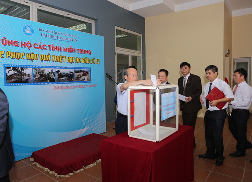 ĐHTN tổ chức quyên góp, ủng hộ đồng bào các tỉnh bị ảnh hưởng nặng nề do cơn bão số 12 gây ra. ĐHTN tổ chức quyên góp, ủng hộ đồng bào các tỉnh bị ảnh hưởng nặng nề do cơn bão số 12 gây ra.