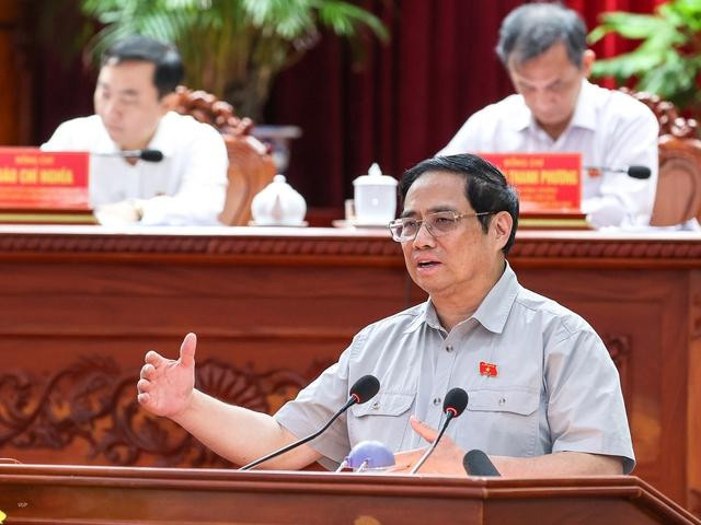 Thủ tướng Phạm Minh Chính: Trong bối cảnh sức ép lạm phát rất lớn, cần ưu tiên ổn định kinh tế vĩ mô, kiểm soát lạm phát, bảo đảm các cân đối lớn của nền kinh tế - coi đây là một nhiệm vụ trọng tâm, cấp bách hiện nay. Ảnh VGP/Nhật Bắc Thủ tướng Phạm Minh Chính: Trong bối cảnh sức ép lạm phát rất lớn, cần ưu tiên ổn định kinh tế vĩ mô, kiểm soát lạm phát, bảo đảm các cân đối lớn của nền kinh tế - coi đây là một nhiệm vụ trọng tâm, cấp bách hiện nay. Ảnh VGP/Nhật Bắc