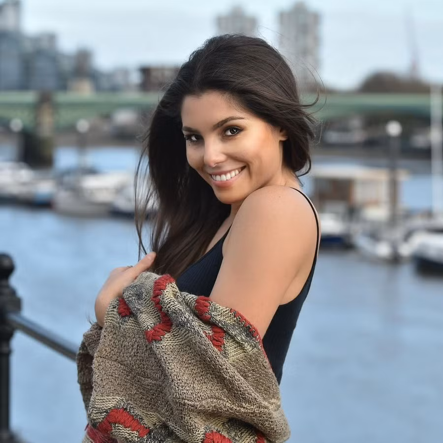 Cuộc sống cô đơn của ít ai ngờ của ngôi sao mạng xã hội ảnh 2