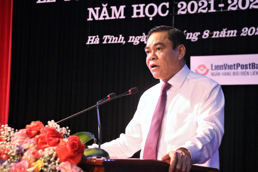 Chủ tịch UBND tỉnh Hà Tĩnh Võ Trọng Hải phát biểu tại buổi lễ.