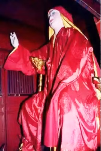 Tượng thiền sư Không Lộ thờ tại chùa Keo.