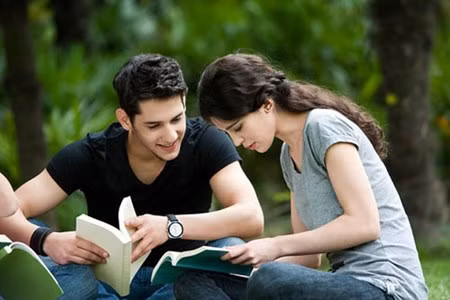 7 cach doi pho khi nguoi yeu qua than voi ban khac gioi