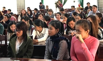 Các giáo viên bị UBND huyện Krông Pắc thông báo chấm dứt hợp đồng. Ảnh: TL Các giáo viên bị UBND huyện Krông Pắc thông báo chấm dứt hợp đồng. Ảnh: TL