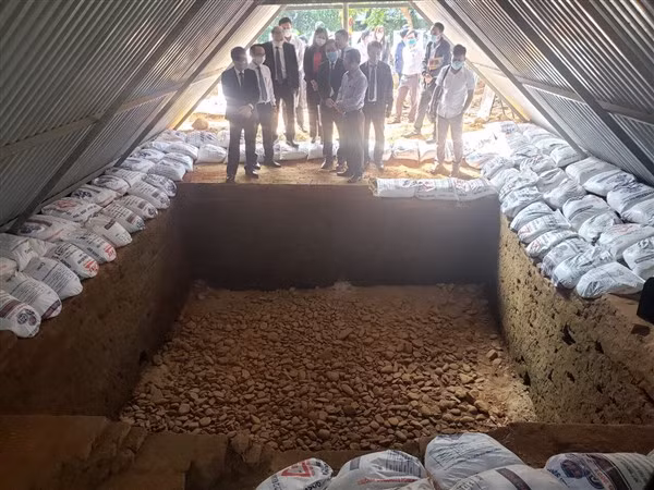 Khu vực Hố thiêng tại di chỉ khảo cổ Chăm Phong Lệ.