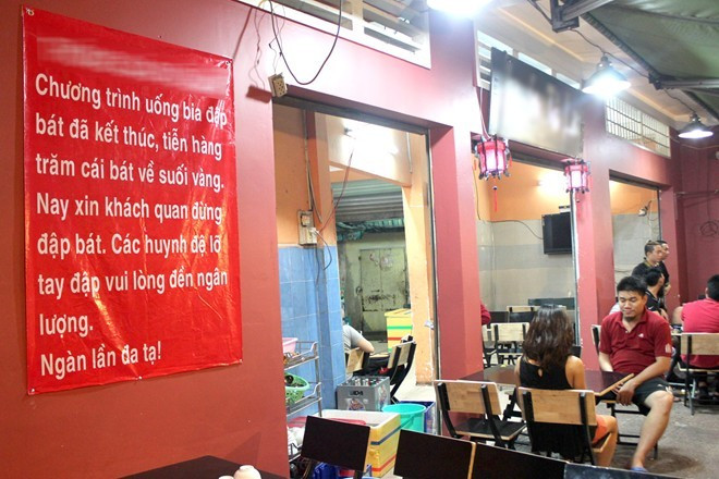 Tranh cãi chuyện quán nhậu đập bát và 7 tô mì 49.000 đồng