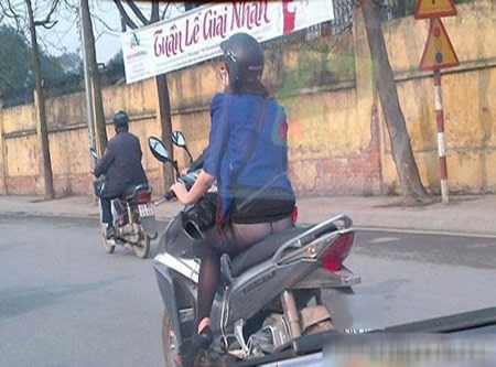 “Nóng mặt” với kiểu ăn mặc phản cảm của thiếu nữ Việt trên các phố phường ảnh 8