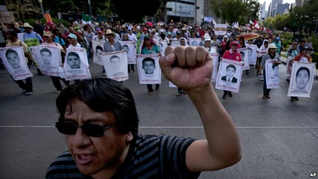 Một năm sau vụ 43 sinh viên mất tích ở Mexico: Câu hỏi vẫn chưa có lời giải