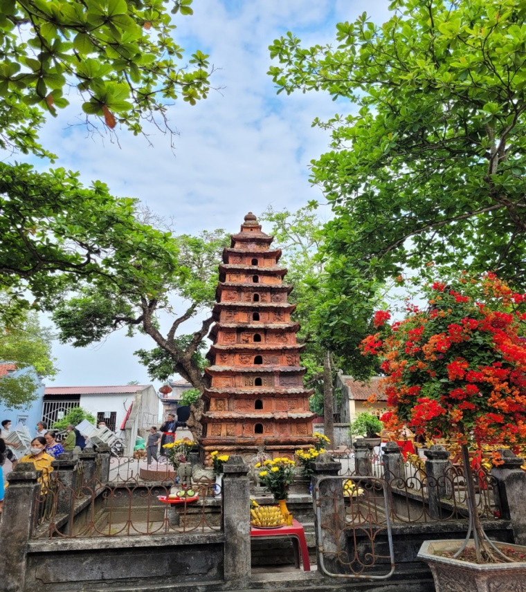 Tháp đất nung đền An Xá được công nhận bảo vật ngày 25/12/2021.