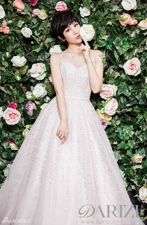 Vợ chồng Lục Nghị chụp bộ ảnh kỉ niệm 20 năm yêu nhau - Ảnh 1. Vợ chồng Lục Nghị chụp bộ ảnh kỉ niệm 20 năm yêu nhau - Ảnh 1.