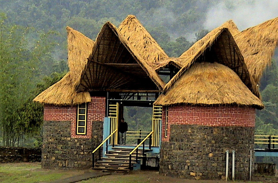 Kiến trúc nhà Bhalookpong Assam An do. Kiến trúc nhà Bhalookpong Assam An do.