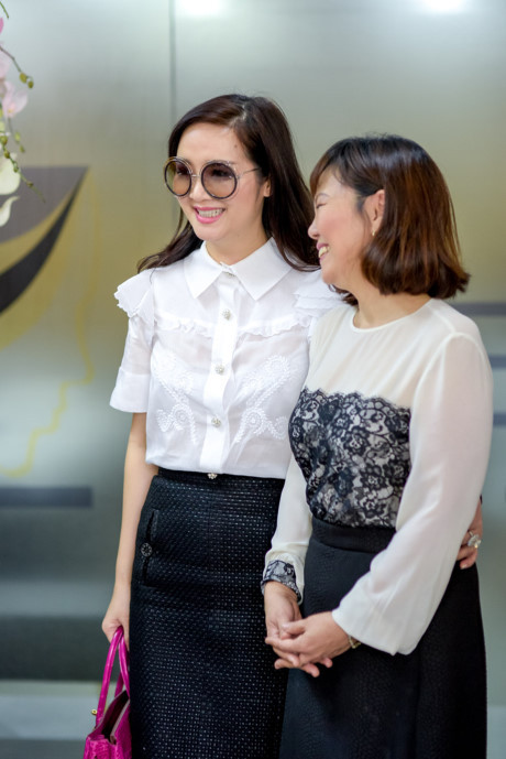 Thu Thủy khiến nhiều người chú ý khi ăn mặc nóng bỏng - Ảnh 11 Thu Thuy khien nhieu nguoi chu y khi an mac nong bong - Anh 11
