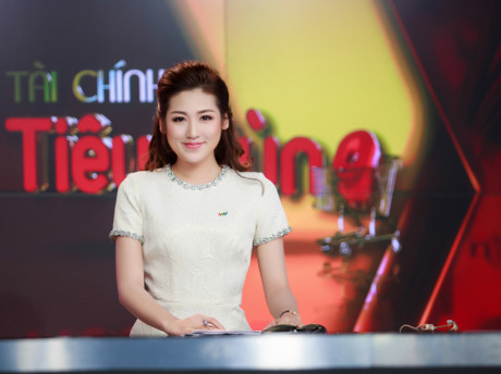 Á hậu Dương Tú Anh: Tôi muốn trở thành người dẫn chương trình chuyên nghiệp! - Ảnh 2 A hau Duong Tu Anh: Toi muon tro thanh nguoi dan chuong trinh chuyen nghiep! - Anh 2