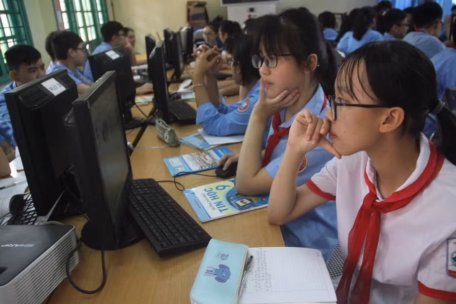 Lào Cai thành lập Tổ hỗ trợ ứng dụng CNTT phòng, chống dịch tại các nhà trường. (Ảnh minh họa chụp khi dịch Covid-19 chưa bùng phát)