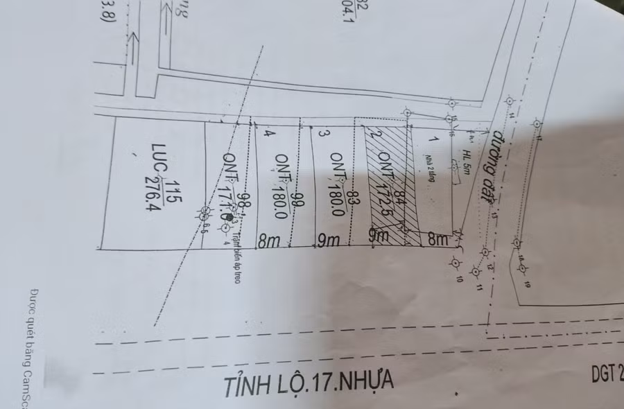 Theo bản đồ hiện trạng 2023, hiện lô đất của ông Hoàng Úy là thửa 98 nằm ngay dưới đường điện 35kV. Ảnh: T.H