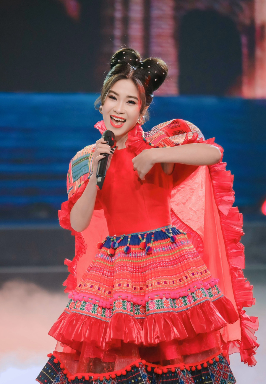 Hà Myo muốn khoác &apos;tấm áo mới&apos; cho nghệ thuật truyền thống khi kết hợp xẩm với âm nhạc hiện đại.