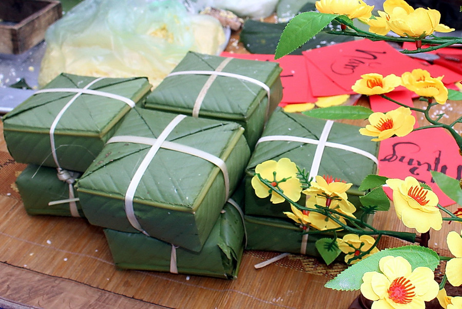 Những chiếc bánh tuyệt đẹp do học sinh gói tại hội thi gói bánh chưng Chào Xuân Kỷ Hợi. Thời gian thi gói bánh là 50 phút, mỗi đội phải cố gắng gói xong 10 cái bánh.