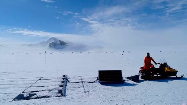 Sứ mệnh tìm thiên thạch “sắt” thất lạc ở Nam cực