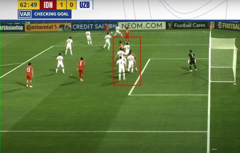 VAR can thiệp xác định việt vị nên tước bàn thắng của Indonesia trước Uzbekistan tại U23 châu Á 2024. VAR can thiệp xác định việt vị nên tước bàn thắng của Indonesia trước Uzbekistan tại U23 châu Á 2024.