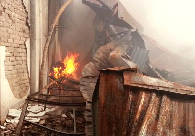 Hỏa hoạn thiêu rụi cơ sở sản xuất nến ảnh 6