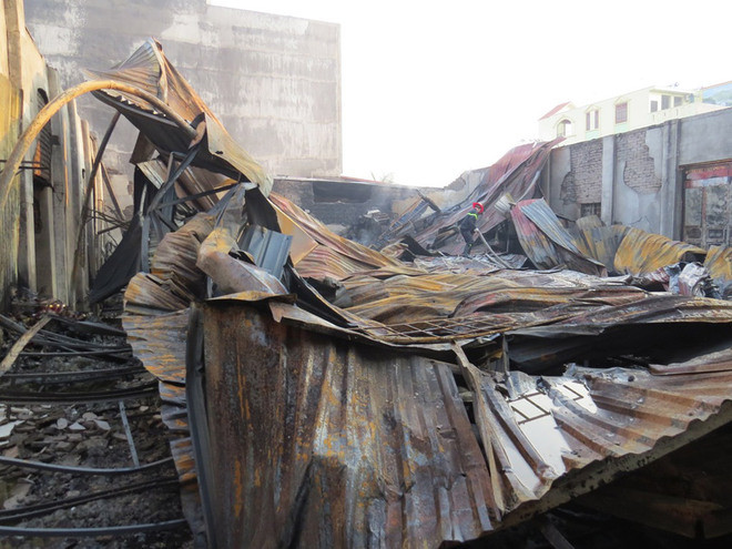 Hỏa hoạn thiêu rụi cơ sở sản xuất nến ảnh 11