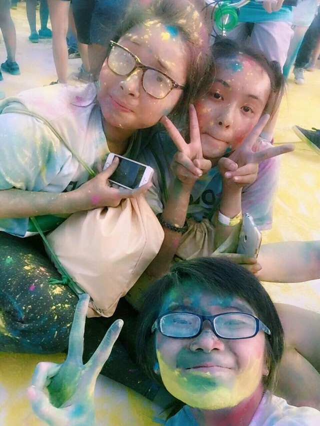 Bảo Trân gây chú ý với gương mặt “bê bết” bột màu ảnh 12 Bảo Trân gây chú ý với gương mặt “bê bết” bột màu ảnh 12