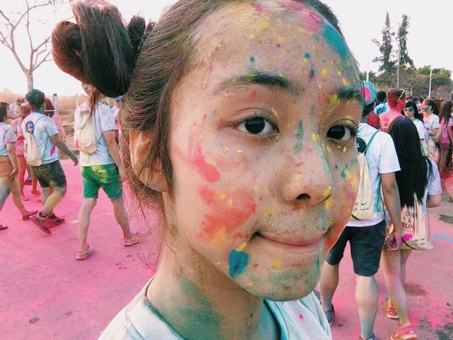 Bảo Trân gây chú ý với gương mặt “bê bết” bột màu ảnh 3 Bảo Trân gây chú ý với gương mặt “bê bết” bột màu ảnh 3