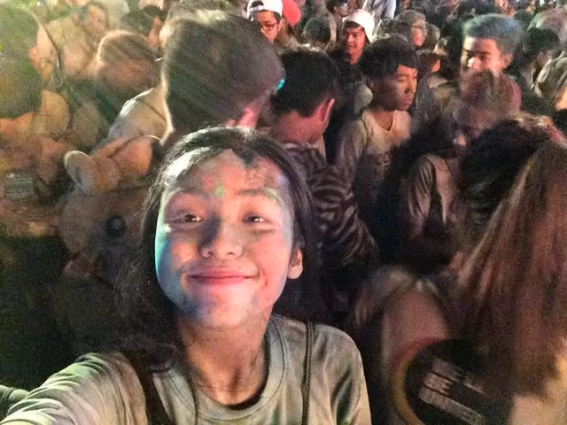 Bảo Trân gây chú ý với gương mặt “bê bết” bột màu ảnh 21